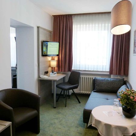 Hotel Wurms ดุสเซลดอร์ฟ ภายนอก รูปภาพ