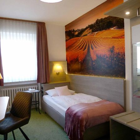 Hotel Wurms ดุสเซลดอร์ฟ ภายนอก รูปภาพ
