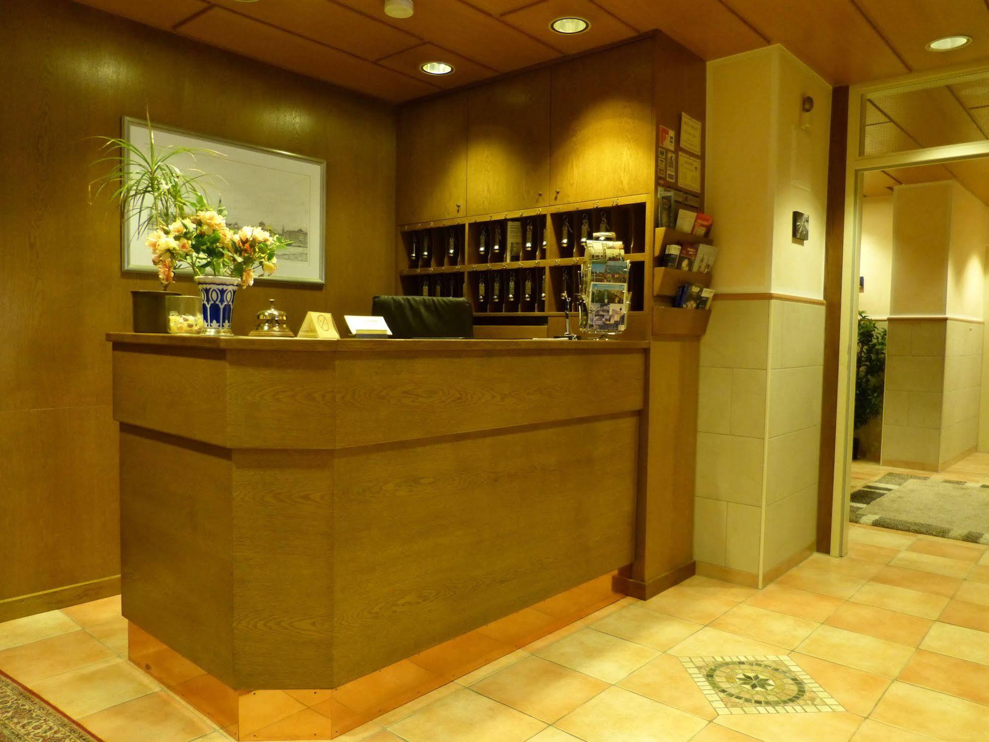Hotel Wurms ดุสเซลดอร์ฟ ภายนอก รูปภาพ