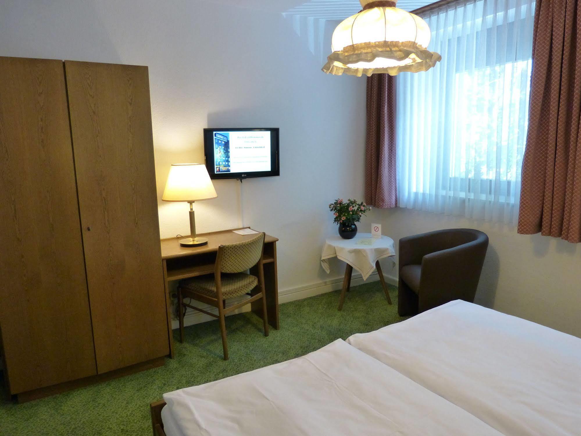 Hotel Wurms ดุสเซลดอร์ฟ ภายนอก รูปภาพ