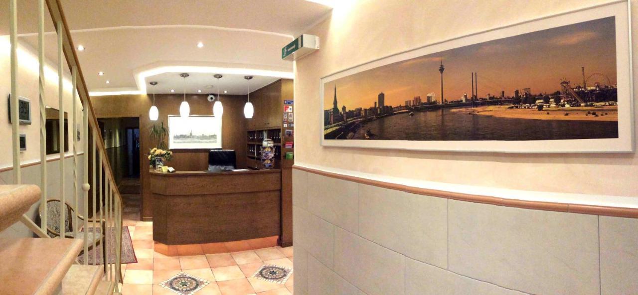 Hotel Wurms ดุสเซลดอร์ฟ ภายนอก รูปภาพ