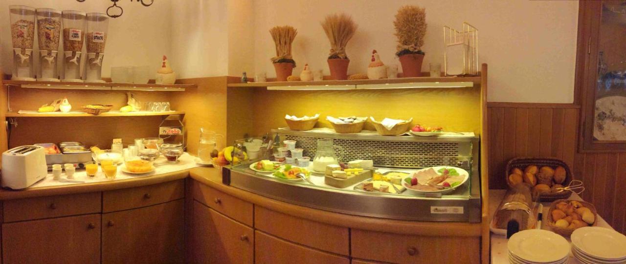 Hotel Wurms ดุสเซลดอร์ฟ ภายนอก รูปภาพ
