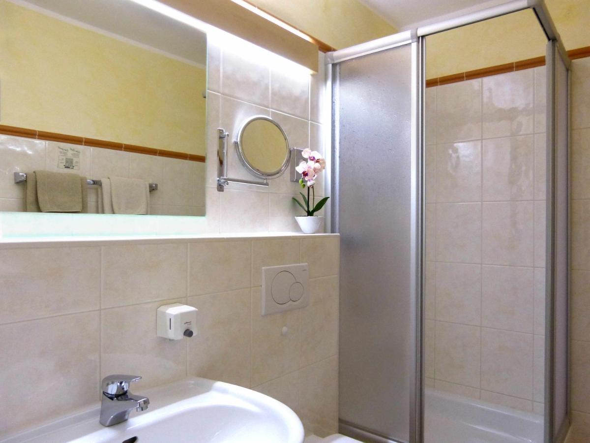 Hotel Wurms ดุสเซลดอร์ฟ ภายนอก รูปภาพ