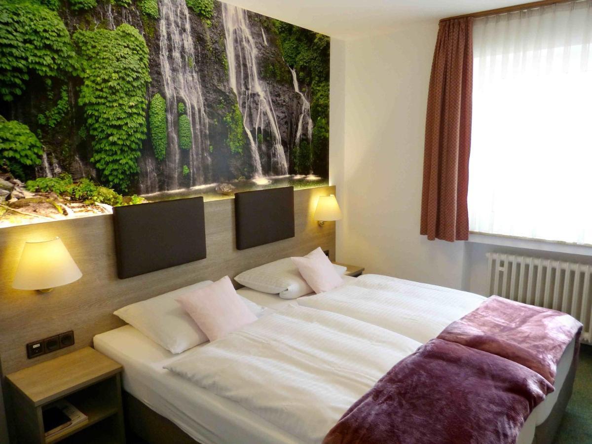 Hotel Wurms ดุสเซลดอร์ฟ ภายนอก รูปภาพ