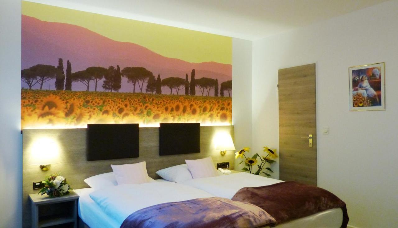 Hotel Wurms ดุสเซลดอร์ฟ ภายนอก รูปภาพ