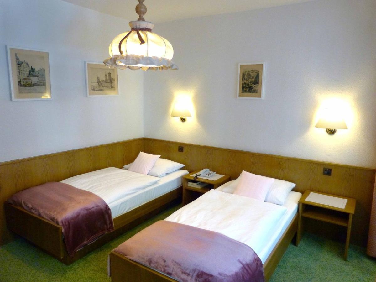 Hotel Wurms ดุสเซลดอร์ฟ ภายนอก รูปภาพ