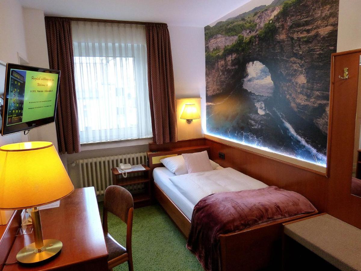Hotel Wurms ดุสเซลดอร์ฟ ภายนอก รูปภาพ