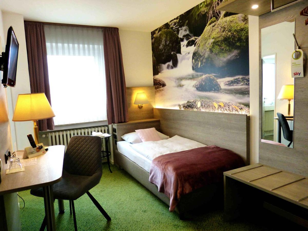 Hotel Wurms ดุสเซลดอร์ฟ ภายนอก รูปภาพ